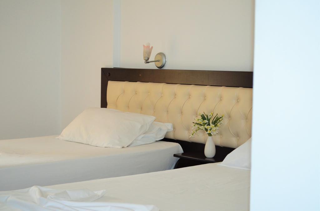 Jb Hotel Sarande Exterior photo